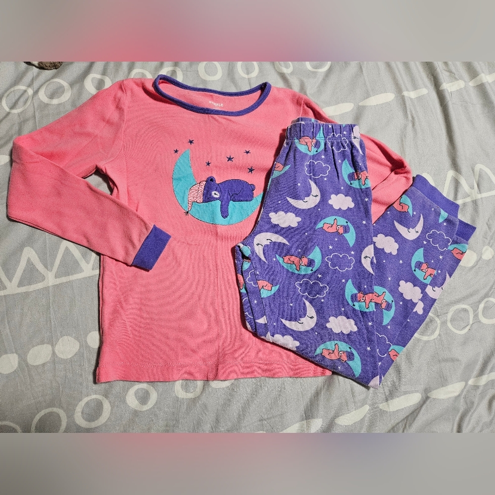 🥳 3/$16 Pekkle PJs sz 7/8